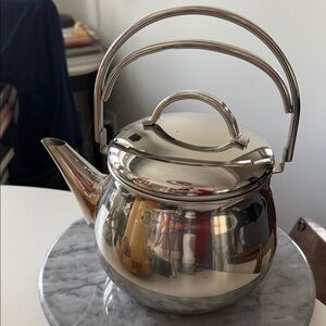 Lagostina 1901 Series Stainless Steel Stovetop Kettle - 2.0L Induction Ready